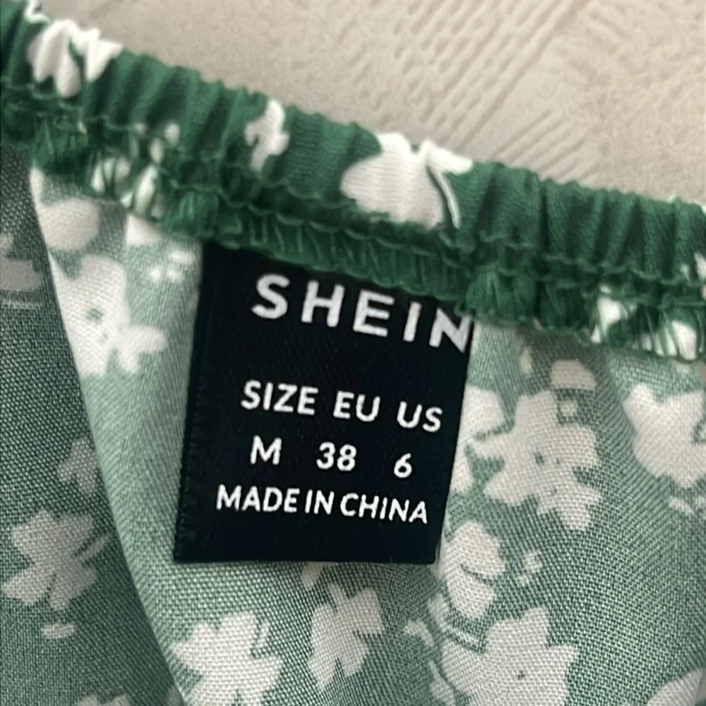 ❤️ 🆕 SHEIN Chiquease Tie Shoulder High Split Ditsy Floral Dress Size Medium
